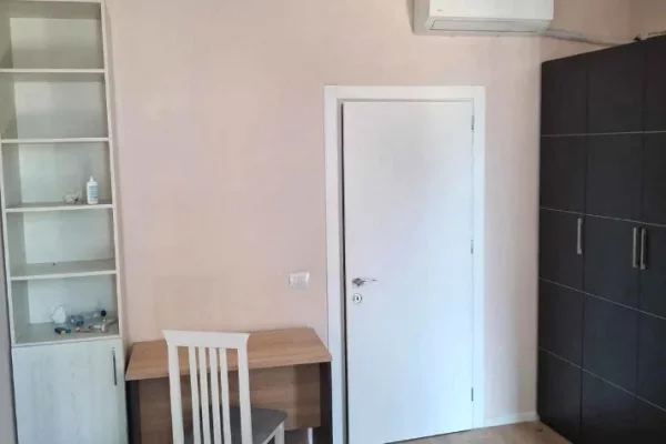 Shtepi me qera Apartament ne Tirane, 2+1, Mobilimi E mobiluar, Pagesa 65,000  Leke.