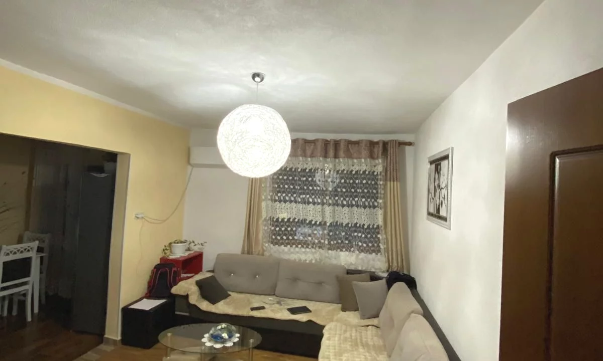 Shtepi ne shitje Apartament ne Tirane, 2+1, Mobilimi E mobiluar, Pagesa 7,000,000  Leke.