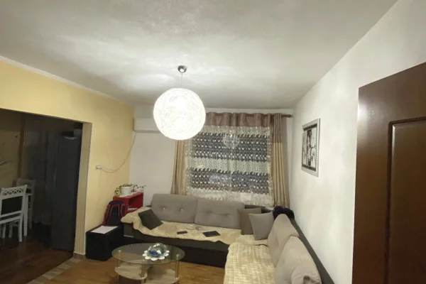 Shtepi ne shitje 2+1 ne Tirane - 7,000,000 Leke