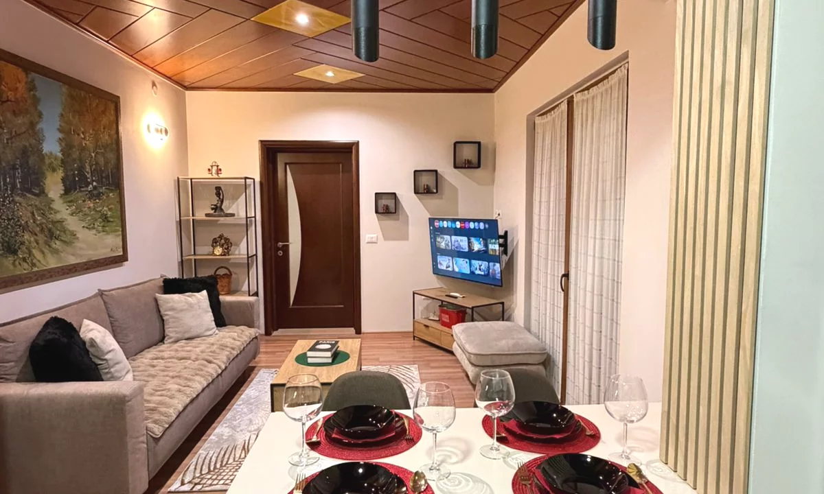 Shtepi me qera Apartament ne Tirane, 1+1, Mobilimi E mobiluar, Pagesa 55,000  Leke.