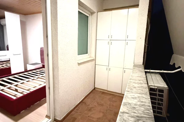 Shtepi me qera Apartament ne Tirane, 1+1, Mobilimi E mobiluar, Pagesa 55,000  Leke.