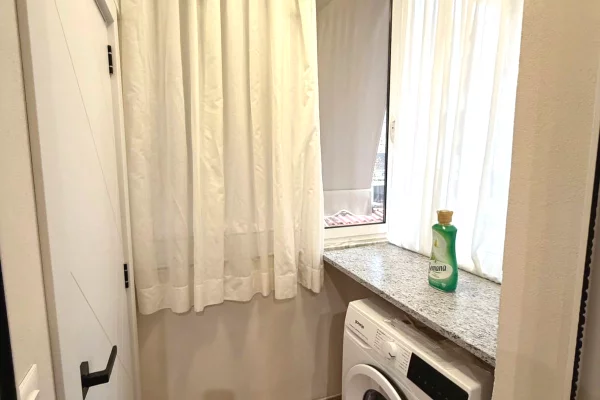 Shtepi me qera Apartament ne Tirane, 1+1, Mobilimi E mobiluar, Pagesa 55,000  Leke.