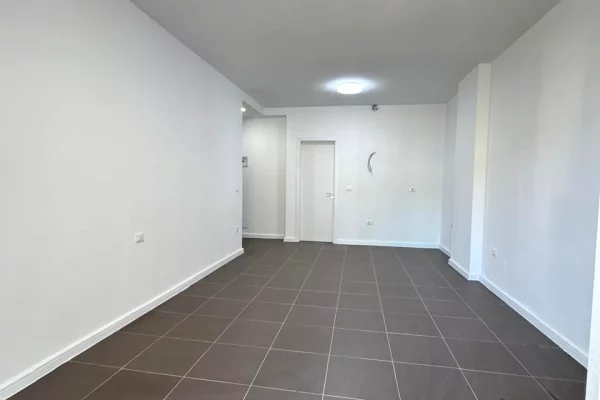 Shtepi ne shitje 1+1 ne Tirane - 240,000 Leke