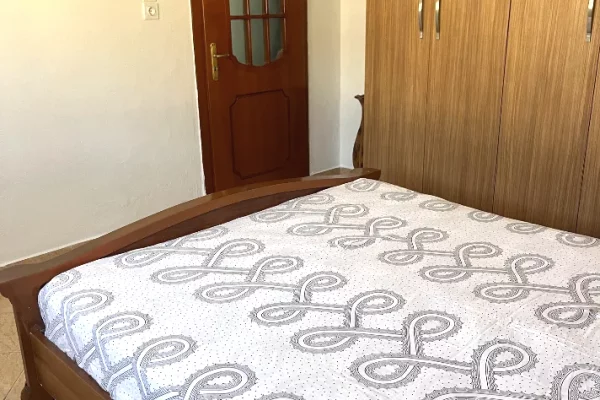 Shtepi me qera Apartament ne Tirane, 1+1, Mobilimi E mobiluar, Pagesa 40,000  Leke.