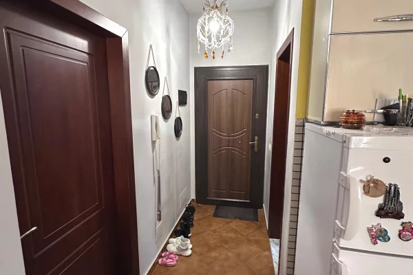 Shtepi me qera Apartament ne Tirane, 1+1, Mobilimi E mobiluar, Pagesa 43,000  Leke.