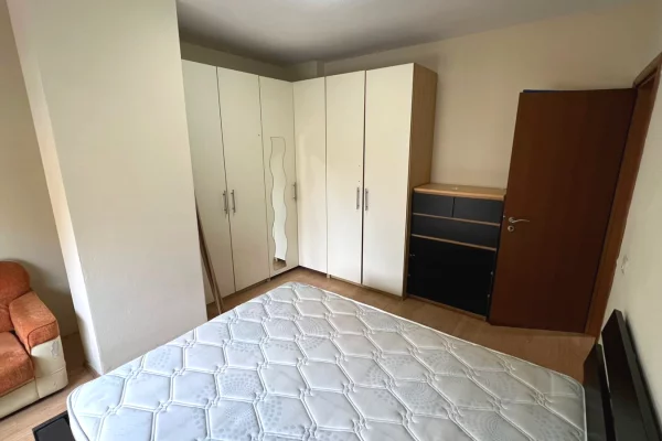 Shtepi ne shitje Apartament ne Tirane, 2+1, Mobilimi E mobiluar, Pagesa 135,000  Euro.