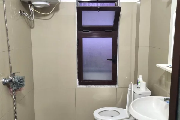 Shtepi me qera Apartament ne Tirane, 1+1, Mobilimi E mobiluar, Pagesa 35,000  Leke.