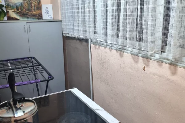 Shtepi me qera Apartament ne Tirane, 1+1, Mobilimi E mobiluar, Pagesa 35,000  Leke.