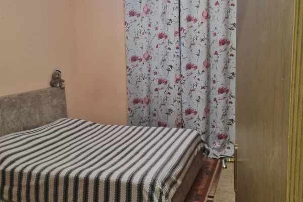 Shtepi me qera Apartament ne Tirane, 1+1, Mobilimi E mobiluar, Pagesa 35,000  Leke.