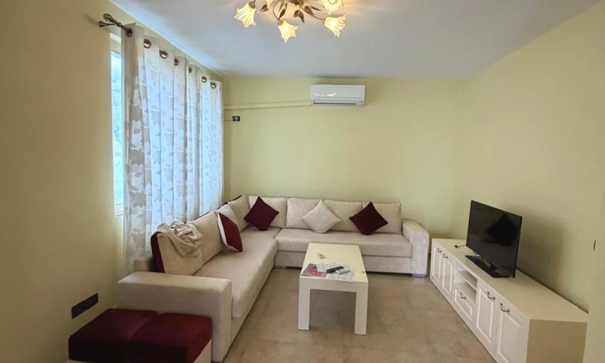 Shtepi me qera Apartament ne Tirane, 1+1, Mobilimi E mobiluar, Pagesa 40,000  Leke.