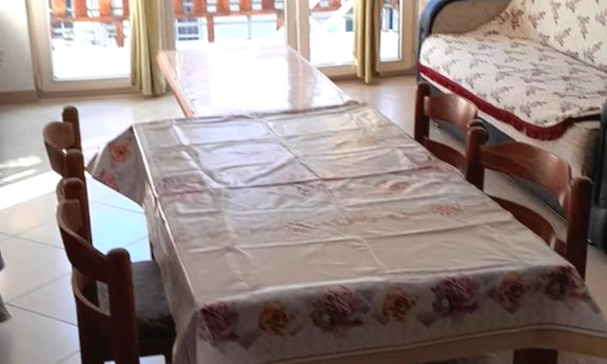 Shtepi me qera Apartament ne Tirane, 1+1, Mobilimi E mobiluar, Pagesa 38,000  Leke.