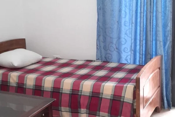 Shtepi me qera Apartament ne Tirane, 2+1, Mobilimi E mobiluar, Pagesa 43,000  Leke.