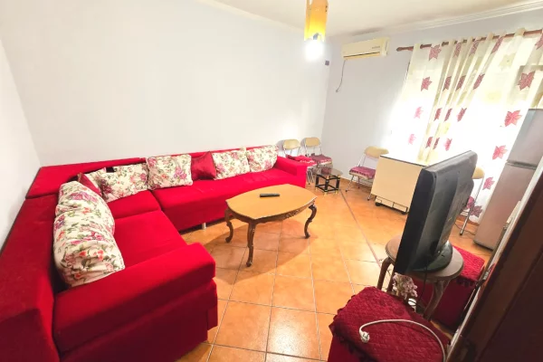 Shtepi me qera Apartament ne Tirane, 1+1, Mobilimi E mobiluar, Pagesa 40,000  Leke.