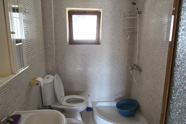 Shtepi ne shitje Apartament ne Tirane, 1+1, Mobilimi E mobiluar, Pagesa 950,000  Leke.