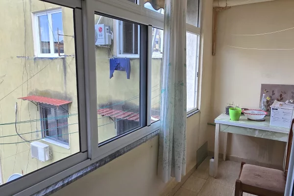 Shtepi ne shitje Apartament ne Tirane, 1+1, Mobilimi E mobiluar, Pagesa 950,000  Leke.