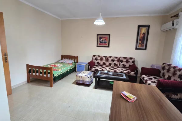 Shtepi ne shitje Apartament ne Tirane, 1+1, Mobilimi E mobiluar, Pagesa 950,000  Leke.