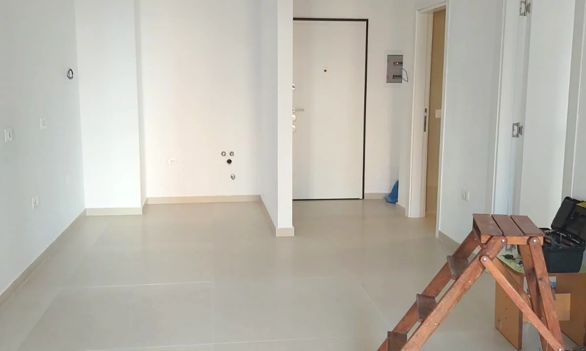 JEPET ME QERA AMBIENT BIZNESI 1+1 – RR. KONGRESI I MANASTIRIT (KOMPLEKSI ZIRKON) 🏢