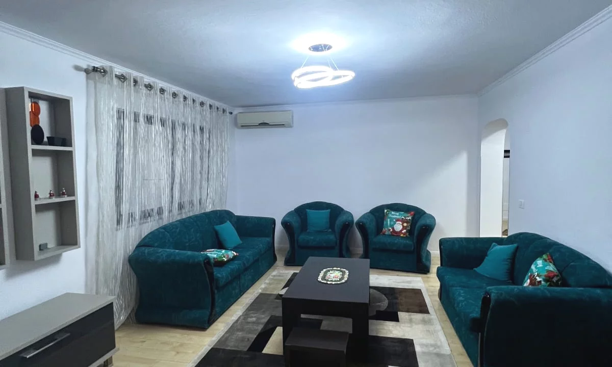 Shtepi ne shitje Apartament ne Tirane, 2+1, Mobilimi E mobiluar, Pagesa 190,000  Euro.