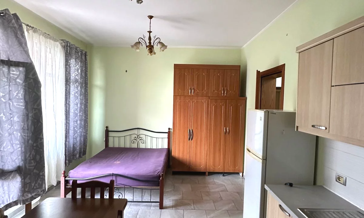 Shtepi me qera Apartament ne Tirane, 1+1, Mobilimi E mobiluar, Pagesa 32,000  Leke.