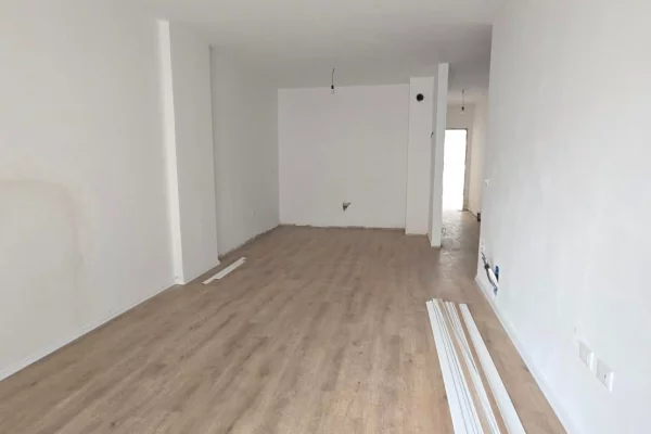 Shtepi ne shitje Apartament ne Tirane, 2+1, Mobilimi Bosh, pa mobiluar, Pagesa 187,200  Euro.
