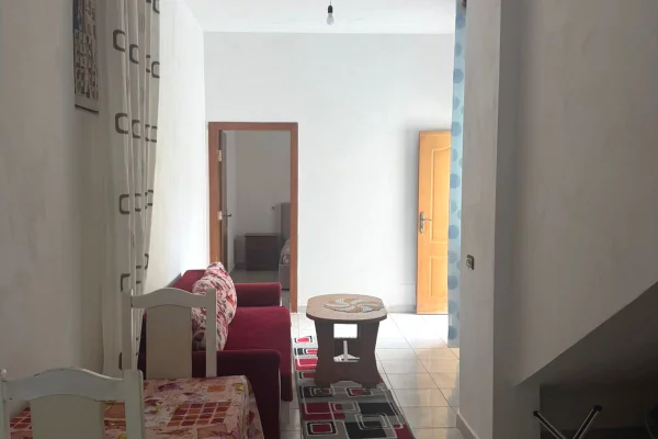 Shtepi me qera Apartament ne Tirane, 1+1, Mobilimi E mobiluar, Pagesa 27,000  Leke.