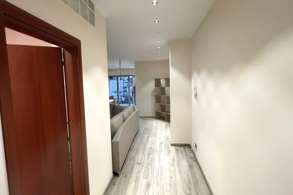 Shtepi me qera Apartament ne Tirane, 3+1, Mobilimi E mobiluar, Pagesa 1,400  Euro.