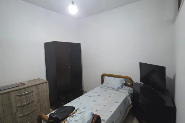 Shtepi me qera Apartament ne Tirane, 1+1, Mobilimi E mobiluar, Pagesa 30,000  Leke.
