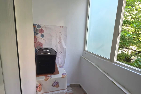 Shtepi me qera Apartament ne Tirane, 1+1, Mobilimi E mobiluar, Pagesa 30,000  Leke.