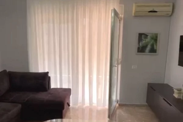 Shtepi me qera 1+1 ne Tirane - 500 Euro