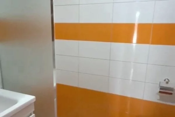 Shtepi me qera Apartament ne Tirane, 1+1, Mobilimi E mobiluar, Pagesa 500  Euro.