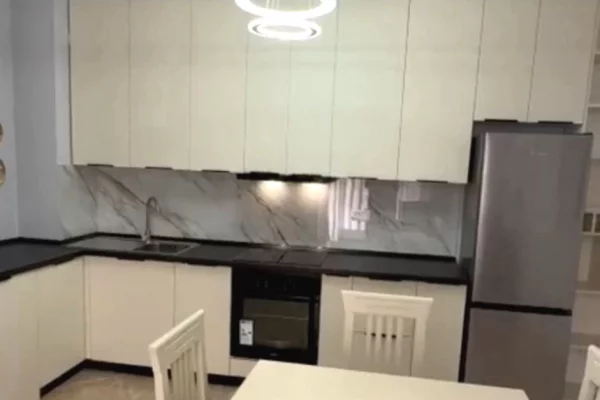 Shtepi me qera Apartament ne Tirane, 1+1, Mobilimi E mobiluar, Pagesa 500  Euro.