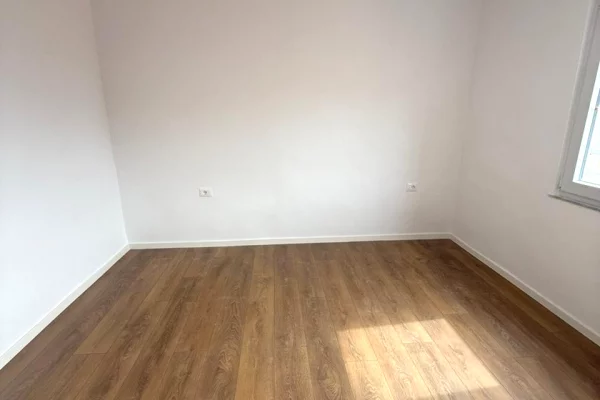 Apartment for sale in Tirana 1+1, Emty