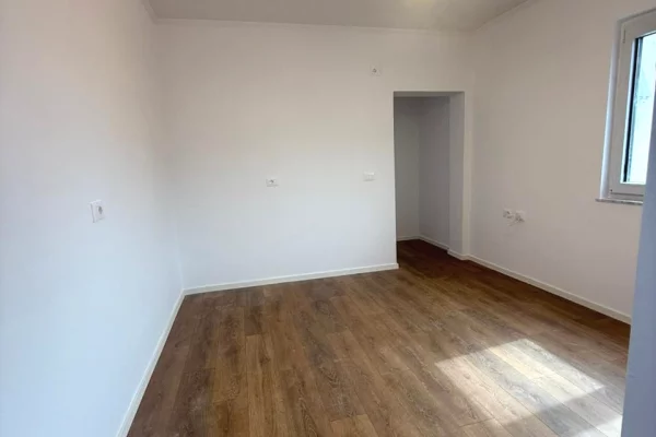 Apartment for sale in Tirana 1+1, Emty