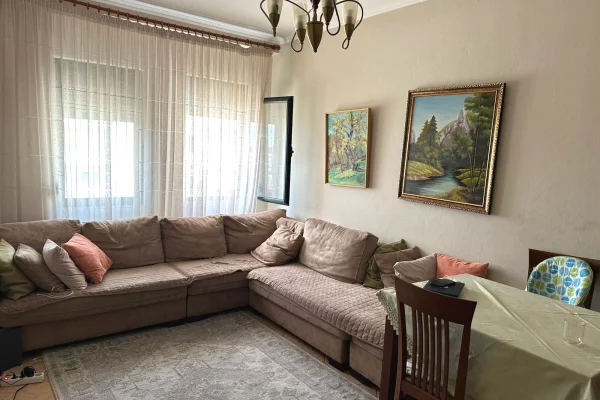 Shtepi me qera 1+1 ne Tirane - 45,000 Leke