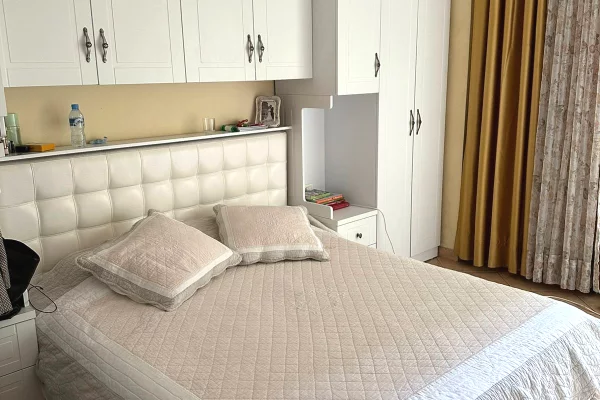 Shtepi me qera Apartament ne Tirane, 1+1, Mobilimi E mobiluar, Pagesa 45,000  Leke.