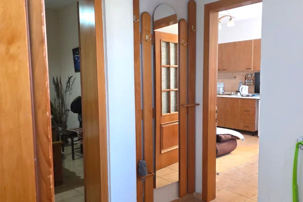 Shtepi me qera Apartament ne Tirane, 1+1, Mobilimi E mobiluar, Pagesa 50,000  Leke.