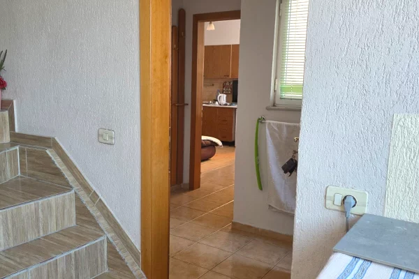 Shtepi me qera Apartament ne Tirane, 1+1, Mobilimi E mobiluar, Pagesa 50,000  Leke.