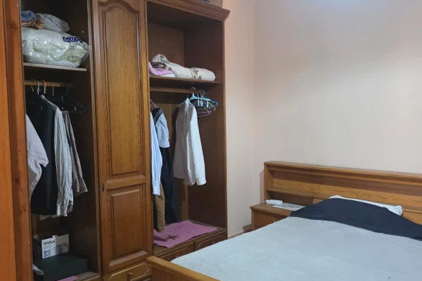 Shtepi me qera Apartament ne Tirane, 1+1, Mobilimi E mobiluar, Pagesa 50,000  Leke.