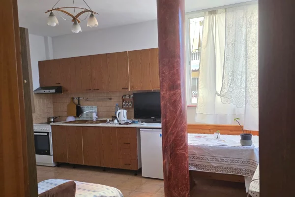 Shtepi me qera Apartament ne Tirane, 1+1, Mobilimi E mobiluar, Pagesa 50,000  Leke.