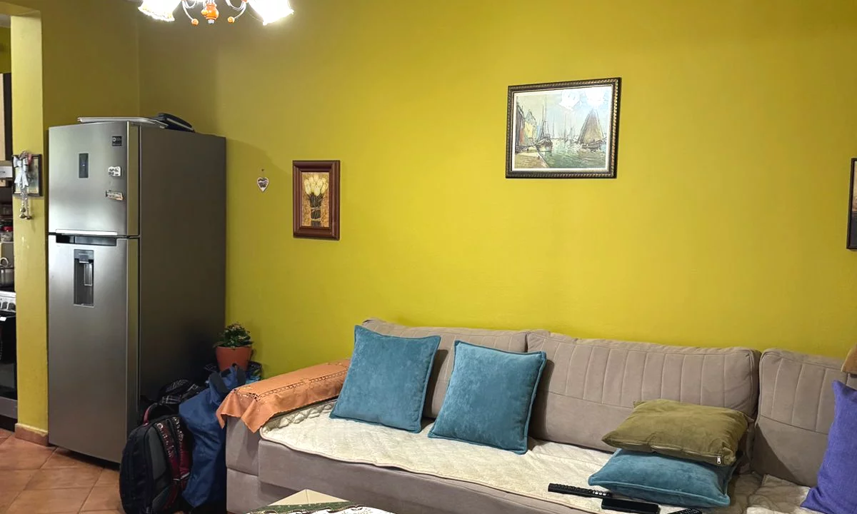 Shtepi ne shitje Apartament ne Tirane, 2+1, Mobilimi E mobiluar, Pagesa 114,000  Euro.