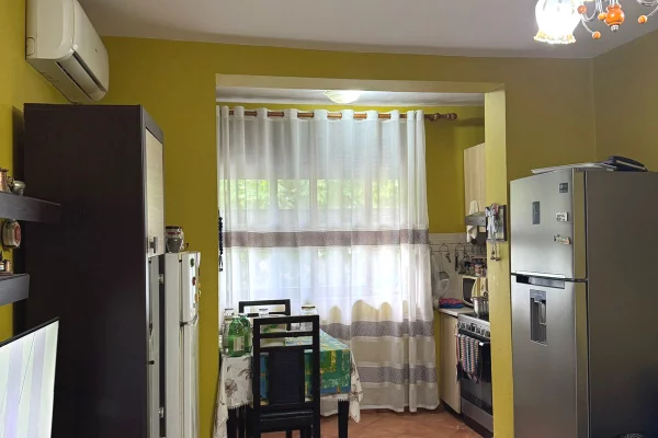 Shtepi ne shitje Apartament ne Tirane, 2+1, Mobilimi E mobiluar, Pagesa 114,000  Euro.