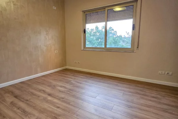 Shtepi ne shitje Apartament ne Tirane, 2+1, Mobilimi E mobiluar, Pagesa 234,000  Euro.
