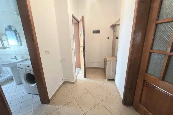 Shtepi me qera Apartament ne Tirane, 1+1, Mobilimi E mobiluar, Pagesa 45,000  Leke.