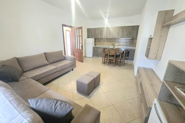 Shtepi me qera 1+1 ne Tirane - 45,000 Leke