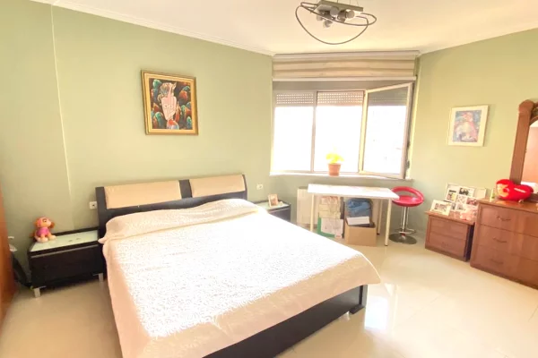 Shtepi me qera Apartament ne Tirane, 1+1, Mobilimi E mobiluar, Pagesa 50,000  Leke.