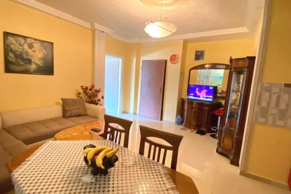Shtepi me qera Apartament ne Tirane, 1+1, Mobilimi E mobiluar, Pagesa 50,000  Leke.