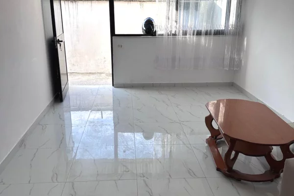Shtepi me qera Duplex(shtepi me 2 kate) ne Tirane, 2+1, Mobilimi E mobiluar, Pagesa 35,000  Leke.