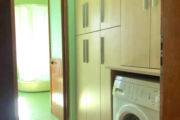 Shtepi me qera Apartament ne Tirane, 2+1, Mobilimi E mobiluar, Pagesa 40,000  Leke.