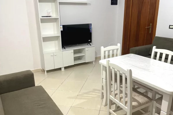 Shtepi me qera Apartament ne Tirane, 1+1, Mobilimi E mobiluar, Pagesa 35,000  Leke.