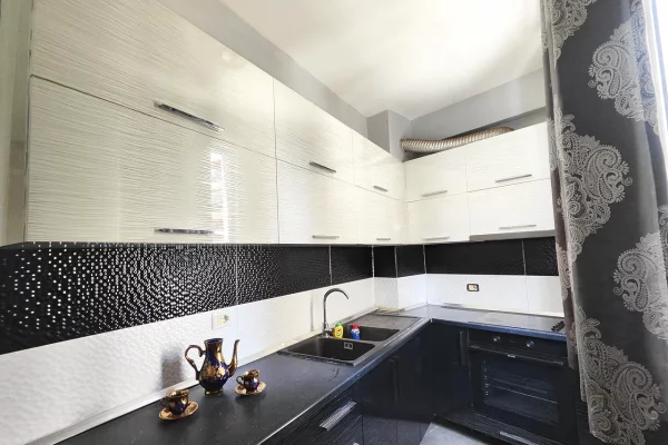 Shtepi me qera Apartament ne Tirane, 1+1, Mobilimi E mobiluar, Pagesa 45,000  Leke.